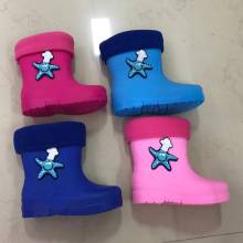  建陽(yáng)勞保用品銷(xiāo)售公司 主營(yíng) 各種檔次安全帽 雨鞋